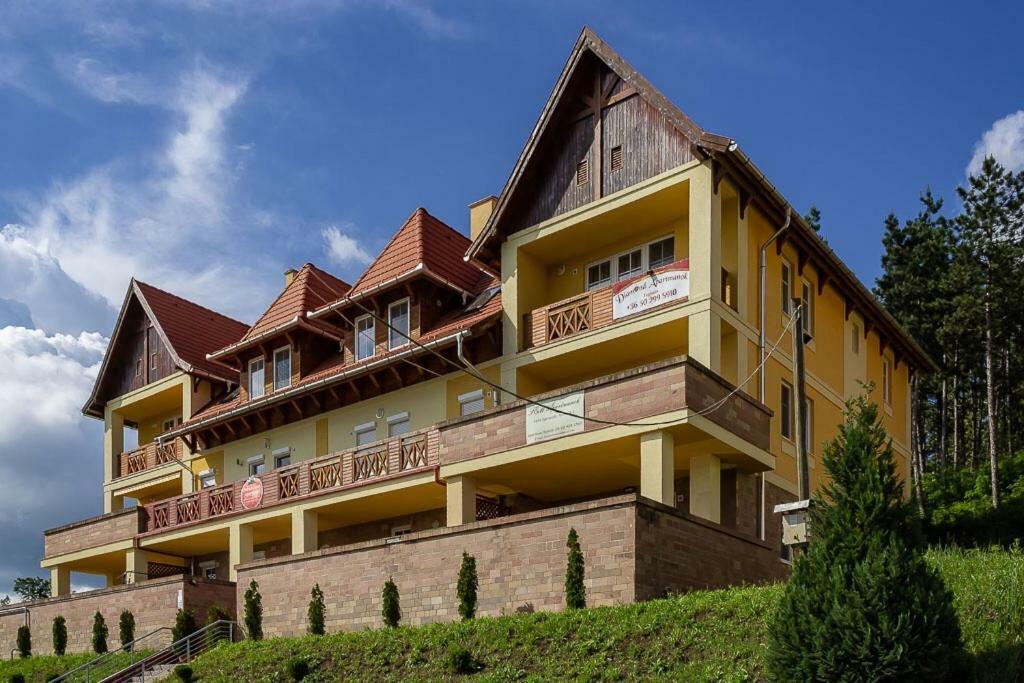 F&M Apartman Egerszalók Esterno foto